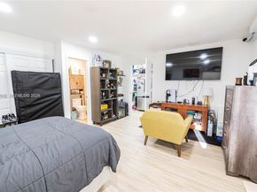 1304 N 40th Ave, Hollywood FL 33021