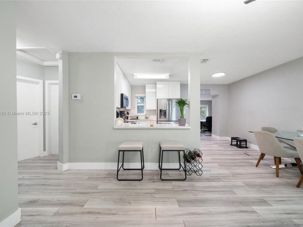 210 NW 126th St, North Miami FL 33168