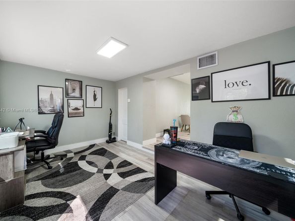 210 NW 126th St, North Miami FL 33168
