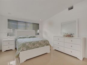 1910 N Hibiscus Dr, North Miami FL 33181