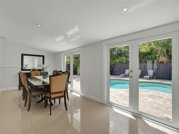 1910 N Hibiscus Dr, North Miami FL 33181