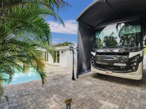 1910 N Hibiscus Dr, North Miami FL 33181