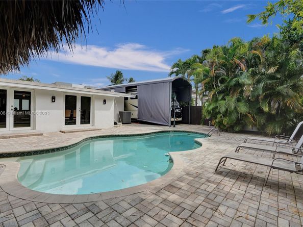 1910 N Hibiscus Dr, North Miami FL 33181