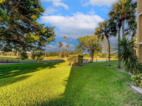 16175 Golf Club Rd 113, Weston FL 33326