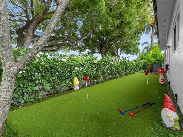 1116 SE 13th Ct, Deerfield Beach FL 33441