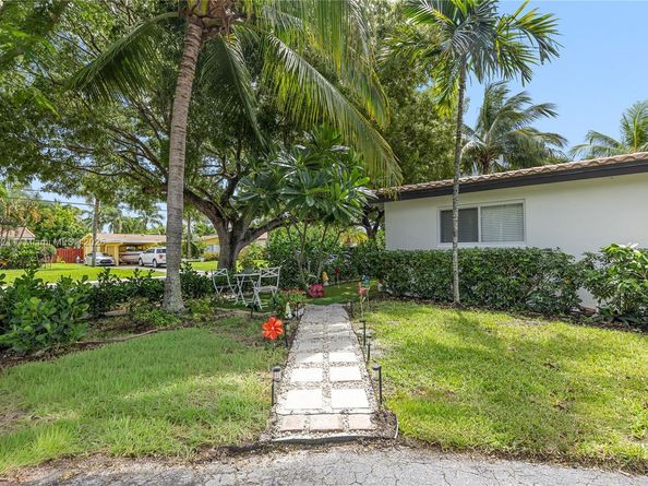 1116 SE 13th Ct, Deerfield Beach FL 33441