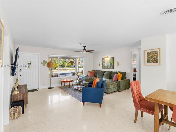 1116 SE 13th Ct, Deerfield Beach FL 33441