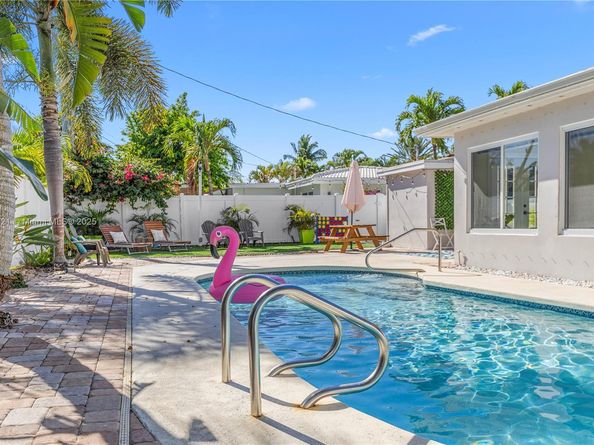 1116 SE 13th Ct, Deerfield Beach FL 33441