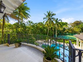 8400 SW 52nd Ave, Miami FL 33143