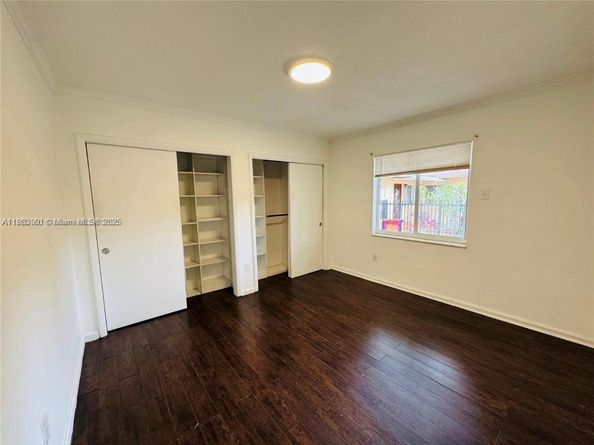 2540 NE 181st St, North Miami Beach FL 33160