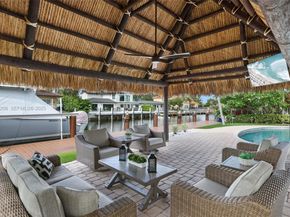 2448 SE 9th St, Pompano Beach FL 33062