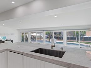 2448 SE 9th St, Pompano Beach FL 33062