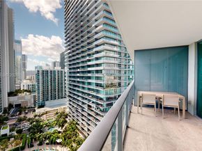 650 NE 32nd St 2005, Miami FL 33137