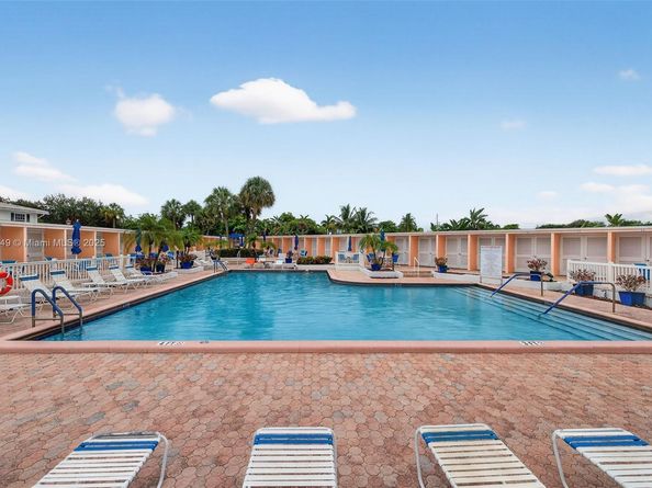2261 NE 67th St 1806, Fort Lauderdale FL 33308