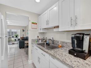 2261 NE 67th St 1806, Fort Lauderdale FL 33308