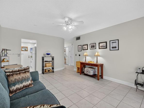 2261 NE 67th St 1806, Fort Lauderdale FL 33308