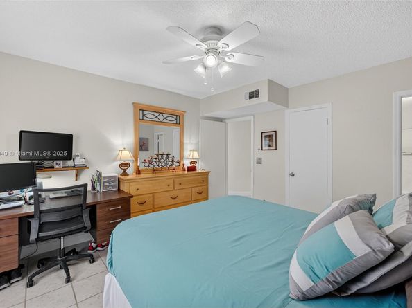 2261 NE 67th St 1806, Fort Lauderdale FL 33308