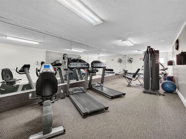 2261 NE 67th St 1806, Fort Lauderdale FL 33308