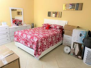 4715 NW 7th St 3022, Miami FL 33126