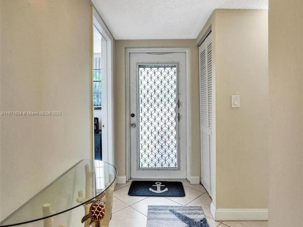 1900 Sabal Palm Dr 201, Davie FL 33324