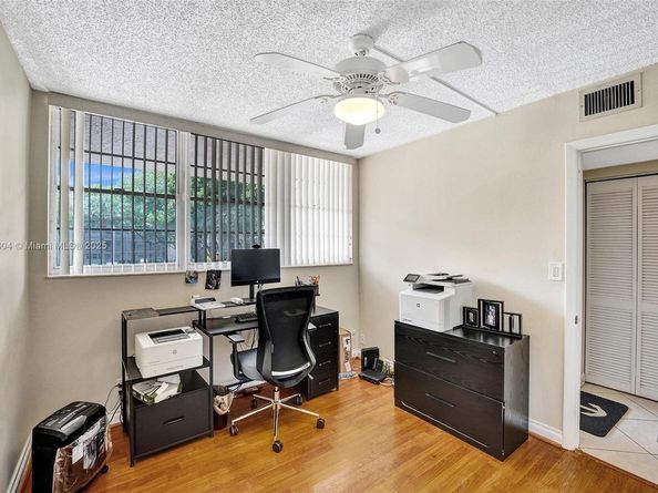 1900 Sabal Palm Dr 201, Davie FL 33324