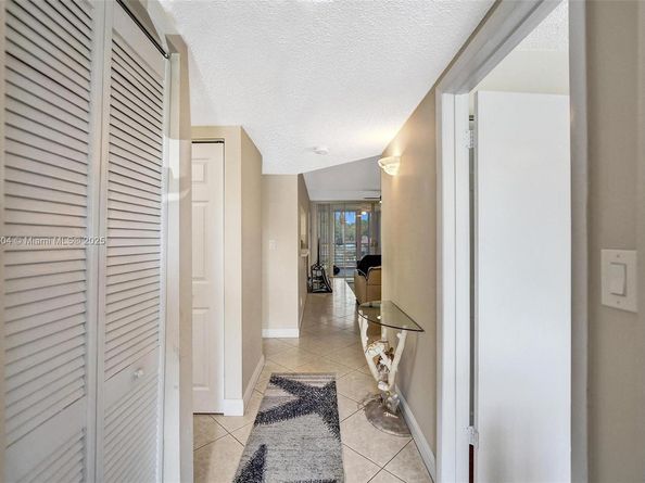 1900 Sabal Palm Dr 201, Davie FL 33324