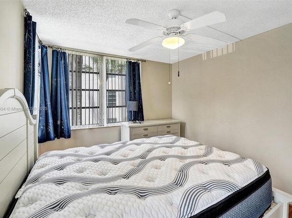 1900 Sabal Palm Dr 201, Davie FL 33324