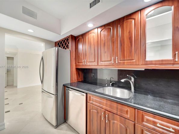 1985 S Ocean Dr 20A, Hallandale Beach FL 33009