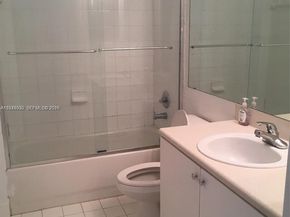 5091 NW 7th St 602, Miami FL 33126