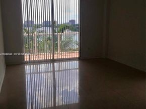 5091 NW 7th St 602, Miami FL 33126