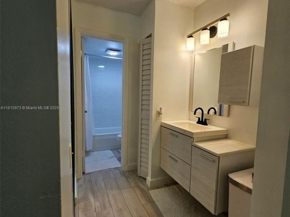 9081 Lime Bay Blvd 302, Tamarac FL 33321