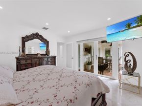 6963 Seagrape Ter, Miami Lakes FL 33014