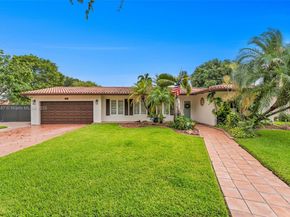 6963 Seagrape Ter, Miami Lakes FL 33014