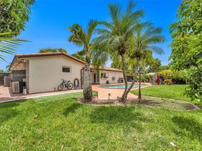 6963 Seagrape Ter, Miami Lakes FL 33014