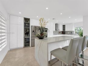 6963 Seagrape Ter, Miami Lakes FL 33014