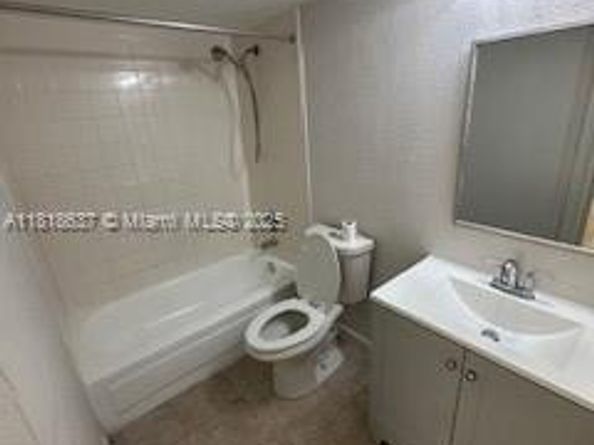 8741 Wiles Rd 208, Coral Springs FL 33067