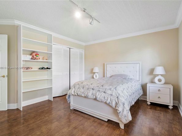 2900 NW 25th Way, Boca Raton FL 33434