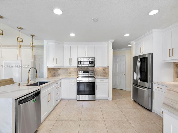 2900 NW 25th Way, Boca Raton FL 33434