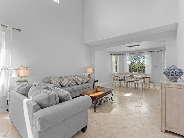 4075 Cascade Ter, Weston FL 33332