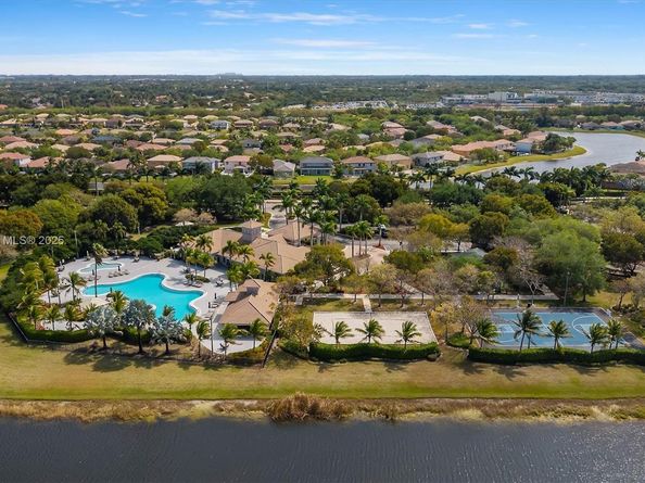4075 Cascade Ter, Weston FL 33332