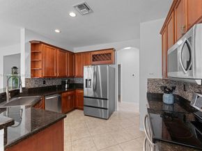 4075 Cascade Ter, Weston FL 33332