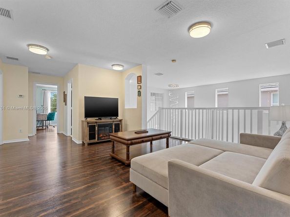 4075 Cascade Ter, Weston FL 33332