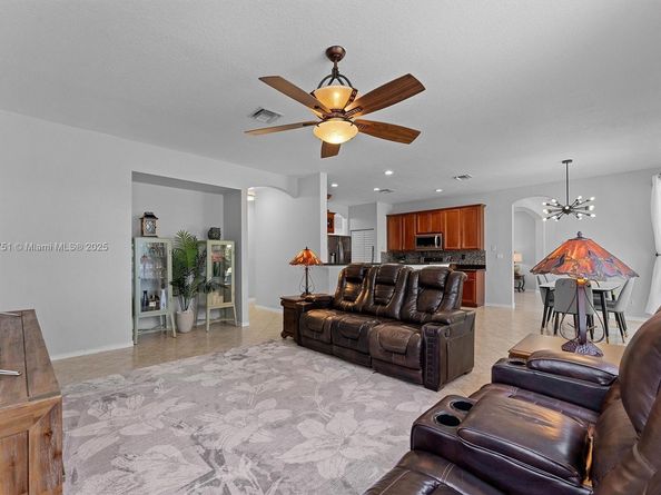 4075 Cascade Ter, Weston FL 33332