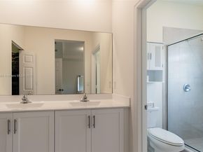 10966 W 33rd Way, Hialeah FL 33018