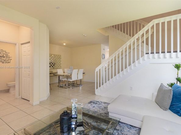 10966 W 33rd Way, Hialeah FL 33018