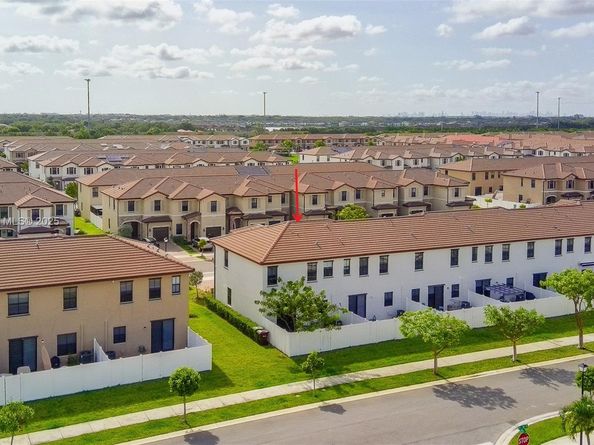 10966 W 33rd Way, Hialeah FL 33018