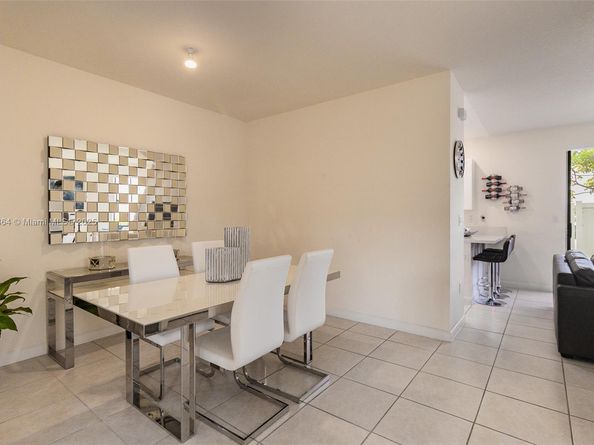 10966 W 33rd Way, Hialeah FL 33018