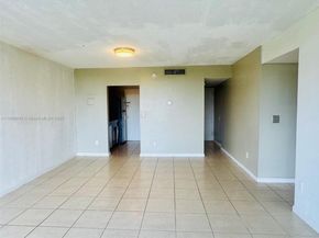 2000 NE 135th St 403, North Miami FL 33181