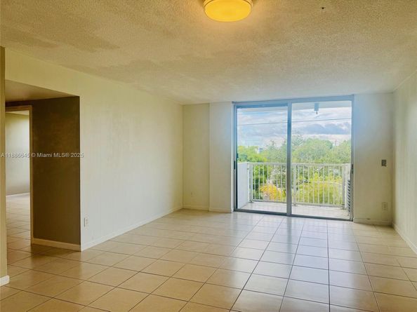 2000 NE 135th St 403, North Miami FL 33181