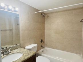 2000 NE 135th St 403, North Miami FL 33181
